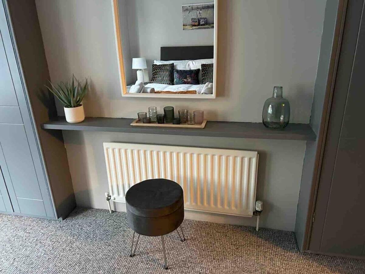 1 Bdr Apartment At Queens Uni By Belfast City Breaks Camera foto