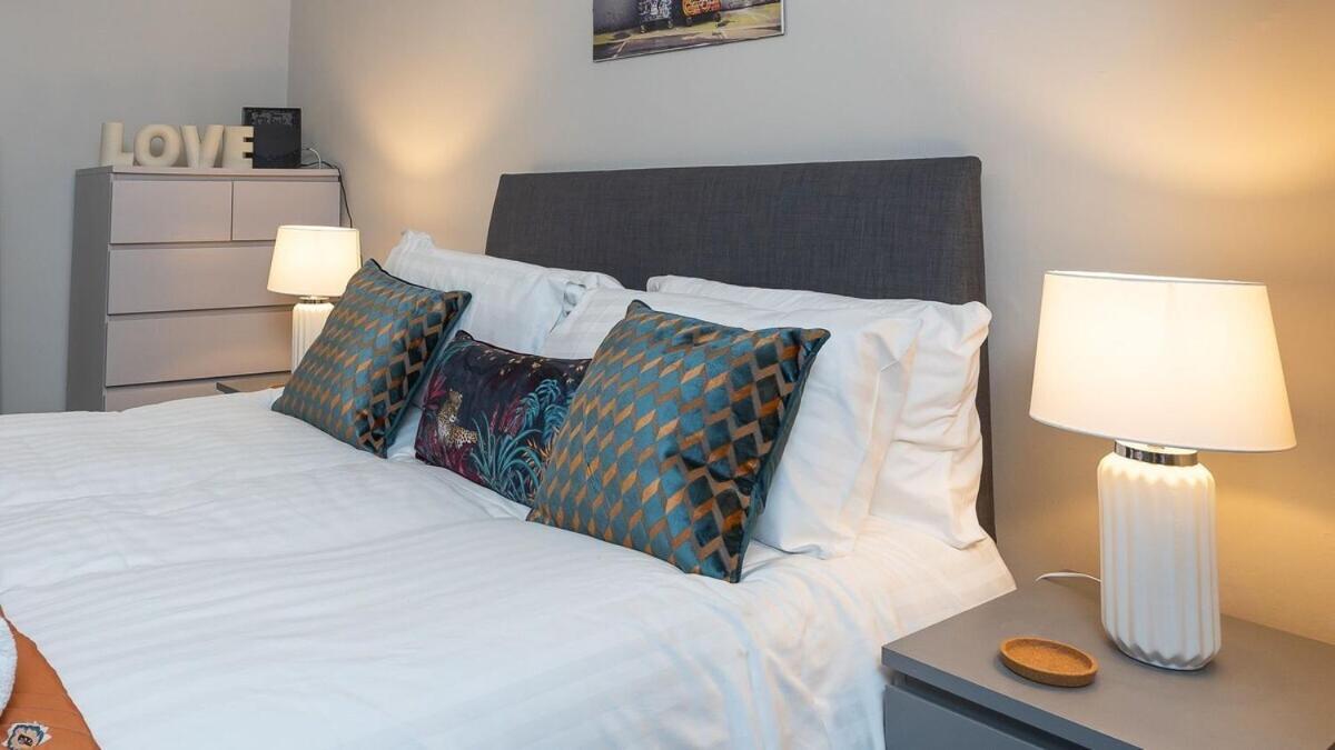 1 Bdr Apartment At Queens Uni By Belfast City Breaks Camera foto
